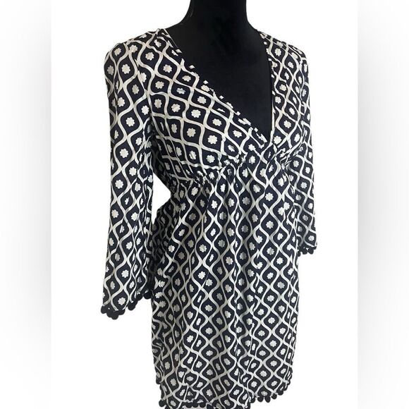 BODEN ESMERALDA POM POM GEOMETRIC NAVY AND WHITE KAFTAN/SWIM COVERUP  SIZE 2 - Picture 5 of 8